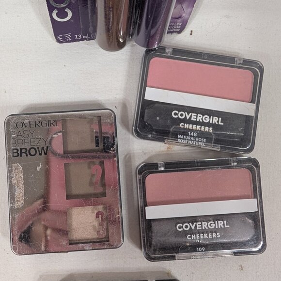 Covergirl Makeup Assorted Bundle - Picture 4 of 4
